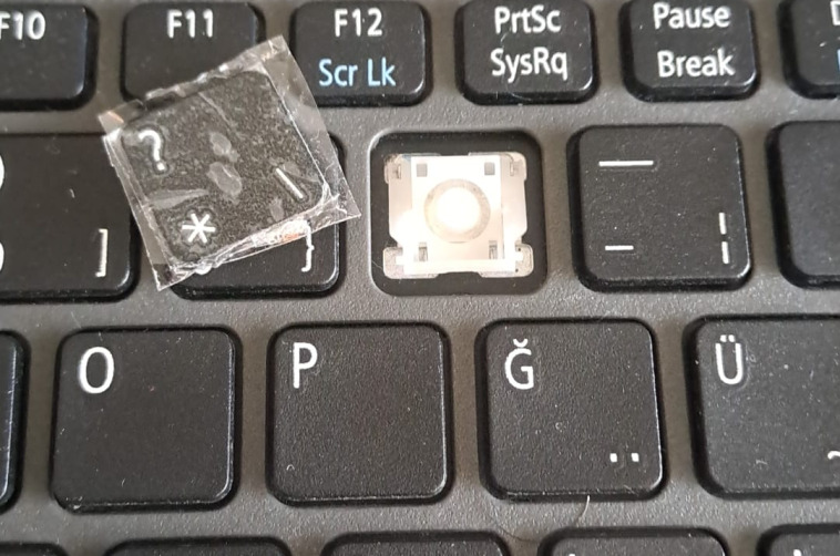 Laptop Klavye Değişimi